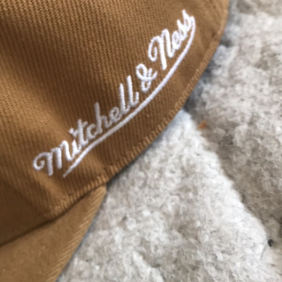 Bulls fitted (wheat) - Picture 5 of 5